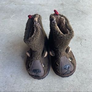 Kids Size 9 Bear Boots 🐻